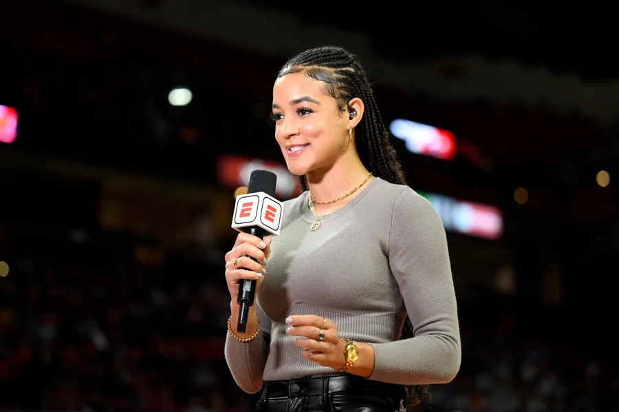andraya carter salary